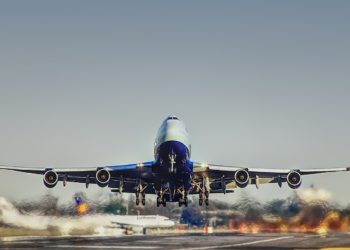airplane-2745898_1920 airplane-2745898_1920
